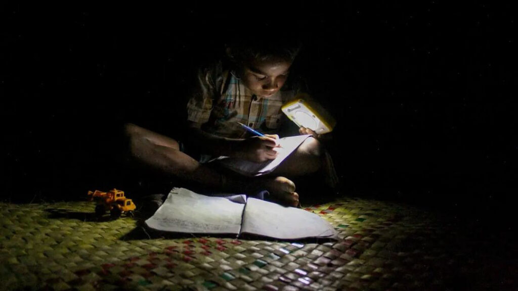 Betapa berharganya asa cahaya malam di Mbinudita.