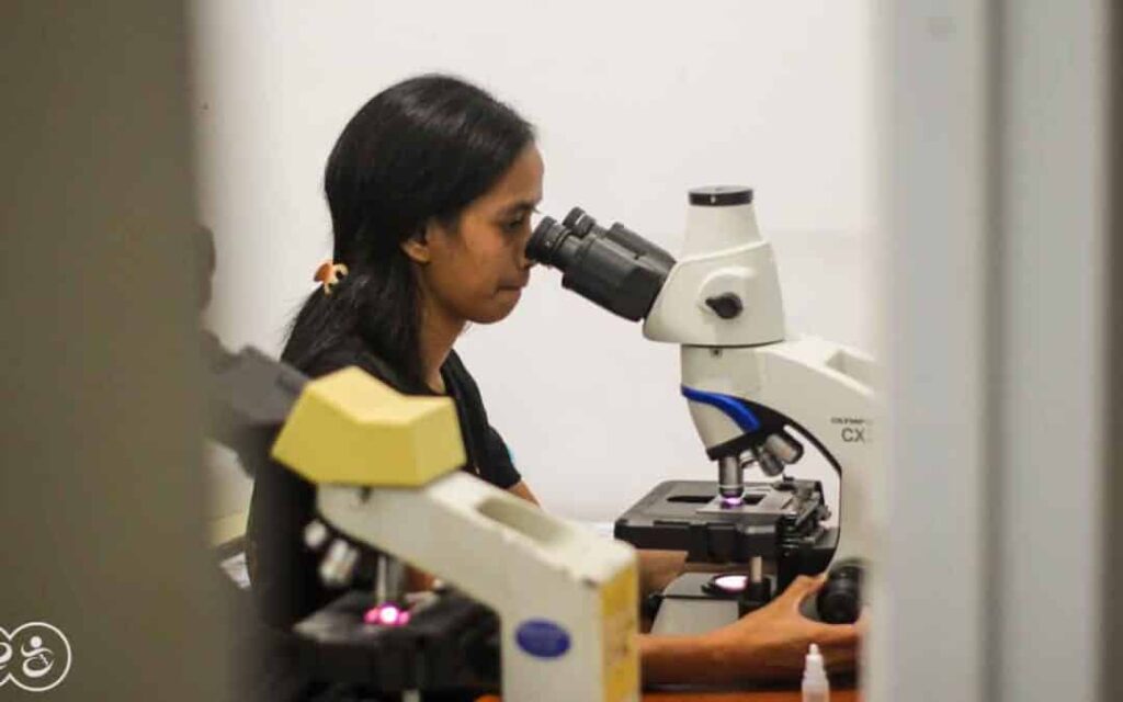 Donate Now: Aid #zeromalaria With Two New Microscopes